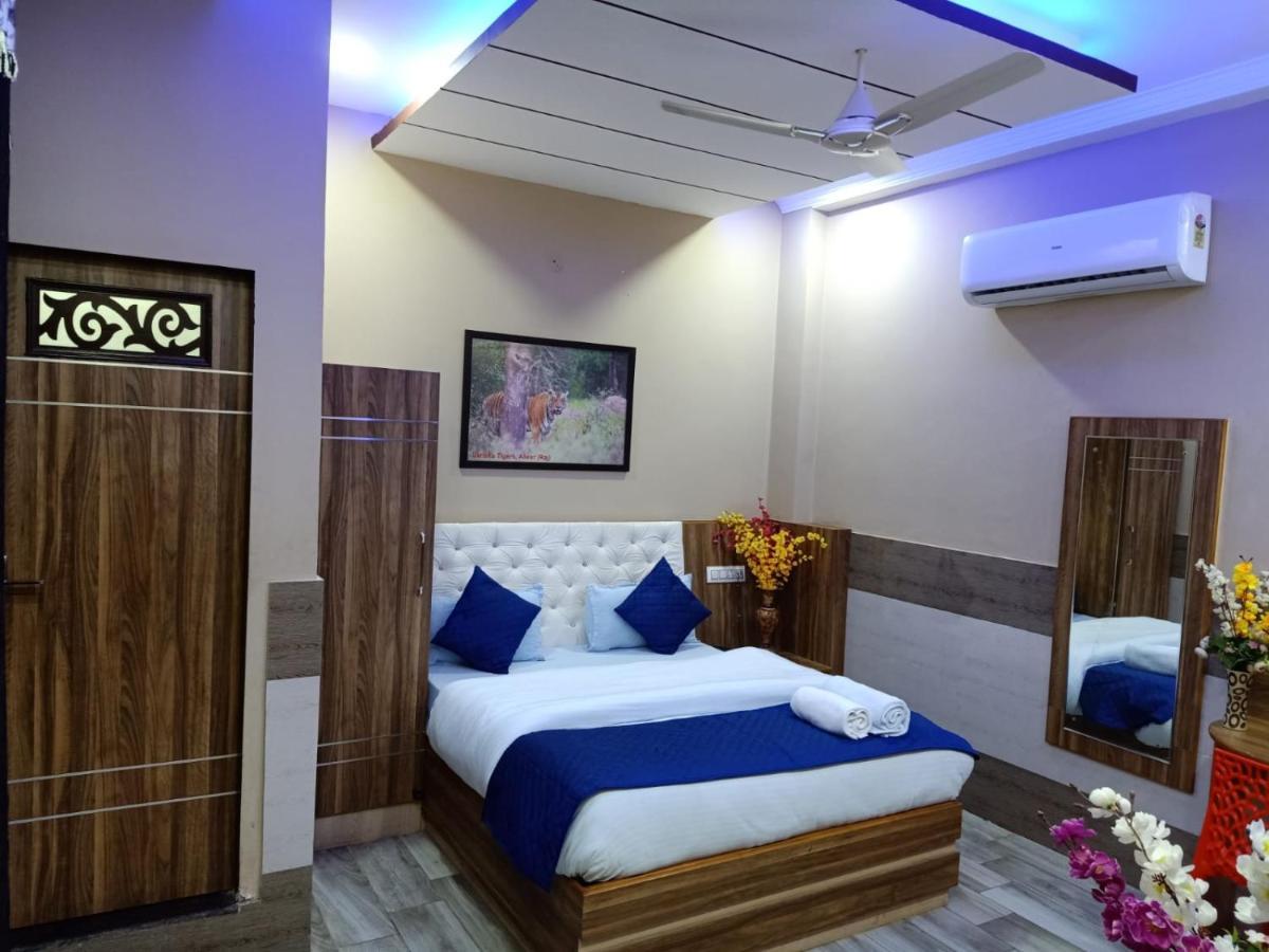 มาน โฮเต็ล แอนด์ เรสเทอรองต์ Hotel อัลวาร์ ภายนอก รูปภาพ