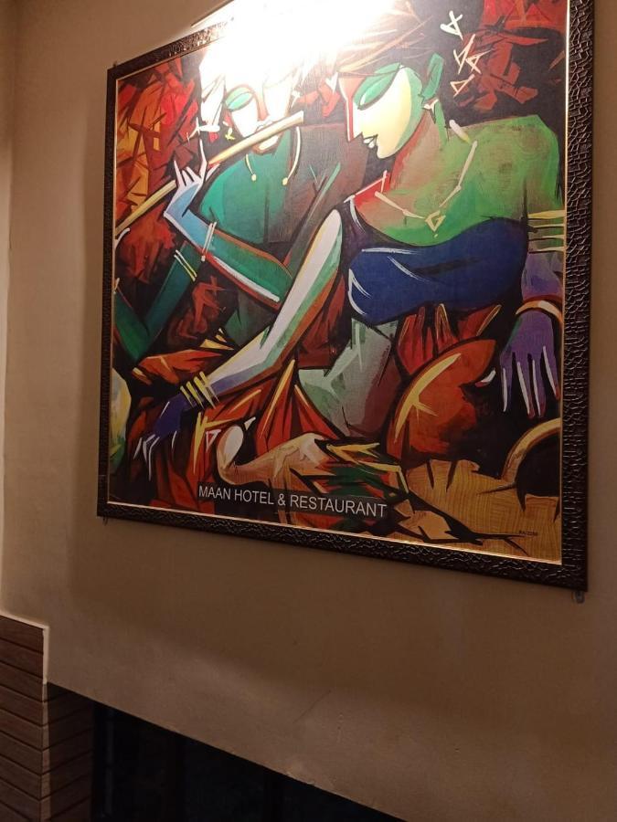 มาน โฮเต็ล แอนด์ เรสเทอรองต์ Hotel อัลวาร์ ภายนอก รูปภาพ