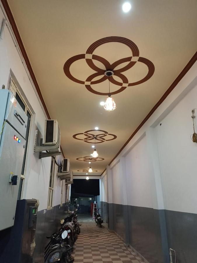 มาน โฮเต็ล แอนด์ เรสเทอรองต์ Hotel อัลวาร์ ภายนอก รูปภาพ